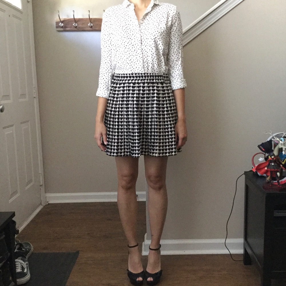 H&M Size 4 Minimal Hearts Off White 3/4sleeves Button down with chest POCKETS! - Picture 12 of 12